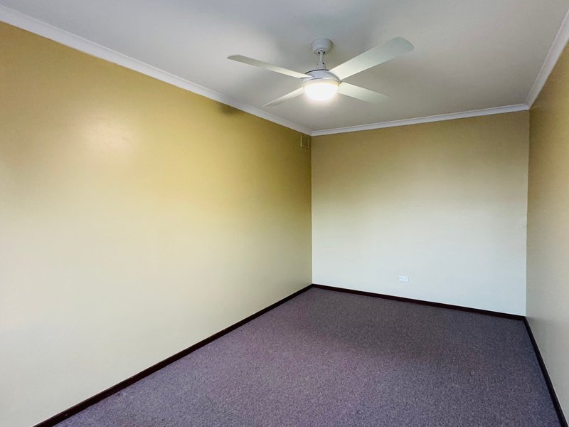 Photo - 11 Cecilia Road, Christie Downs SA 5164 - Image 9