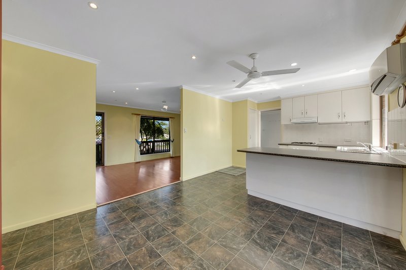 Photo - 11 Ceri Court, New Auckland QLD 4680 - Image 6