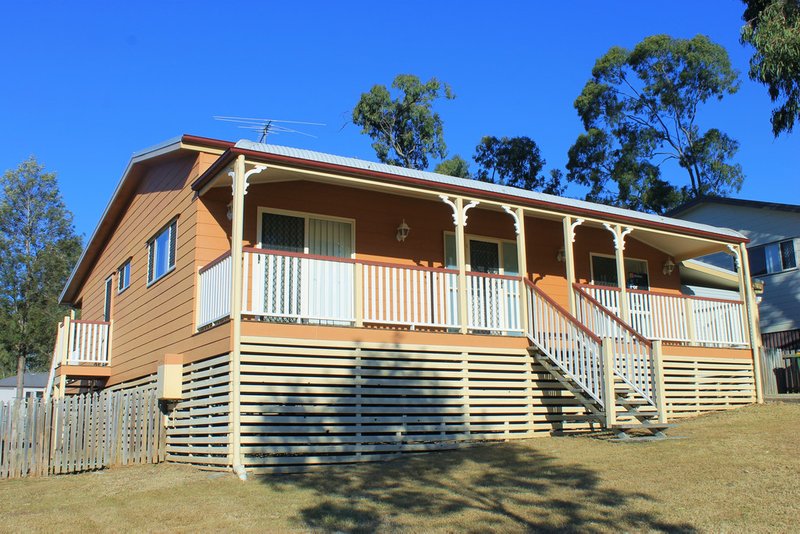 Photo - 11 Chalmers Place, North Ipswich QLD 4305 - Image 2