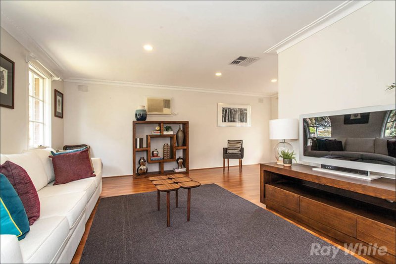 Photo - 11 Chancellor Drive, Wheelers Hill VIC 3150 - Image 2