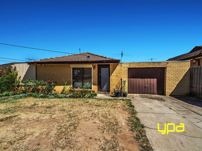 11 Charlbury Grove, St Albans VIC 3021