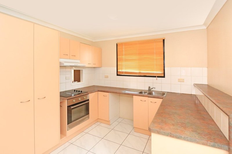 Photo - 11 Charles Street, Berserker QLD 4701 - Image 4