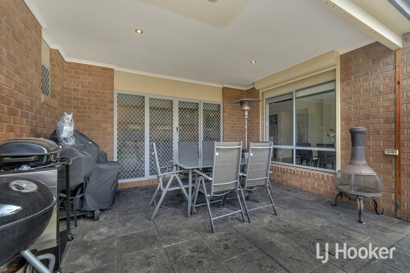 Photo - 11 Charlwood Close, Lynbrook VIC 3975 - Image 19