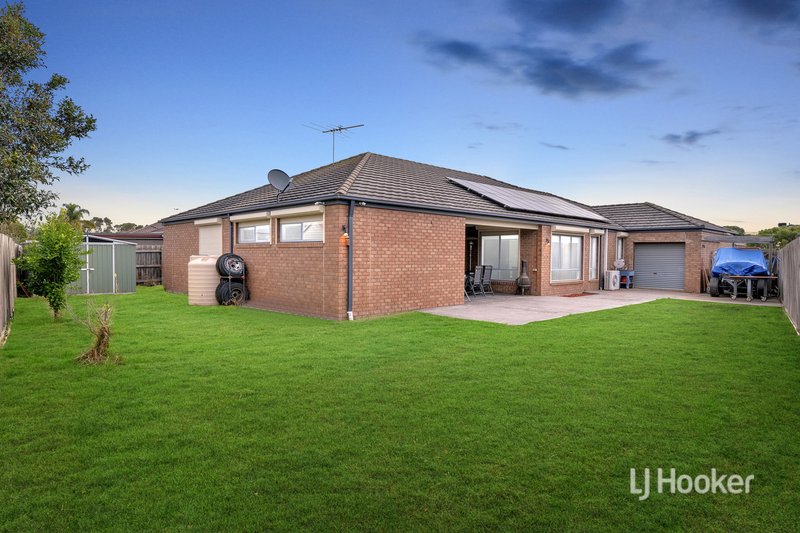 Photo - 11 Charlwood Close, Lynbrook VIC 3975 - Image 20