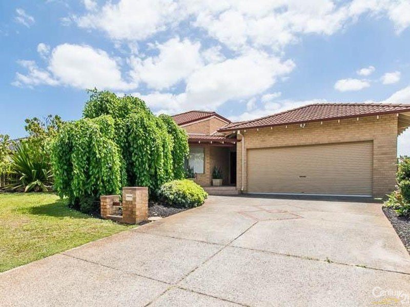 11 Chartwell Place, Leeming WA 6149