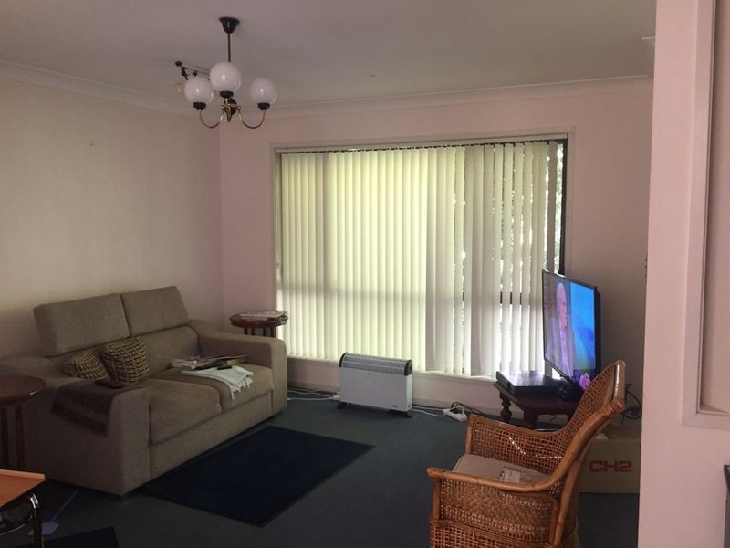 Photo - 11 Chatburn Street, Chapel Hill QLD 4069 - Image 2