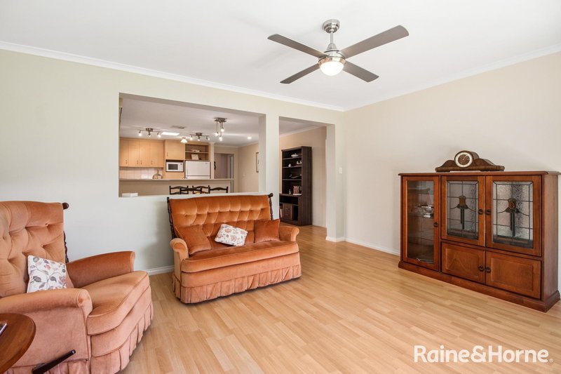 Photo - 11 Cher Court, Aberfoyle Park SA 5159 - Image 4