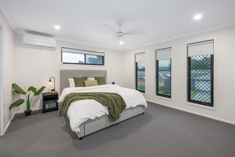 Photo - 11 Chestnut Street, Caboolture South QLD 4510 - Image 5