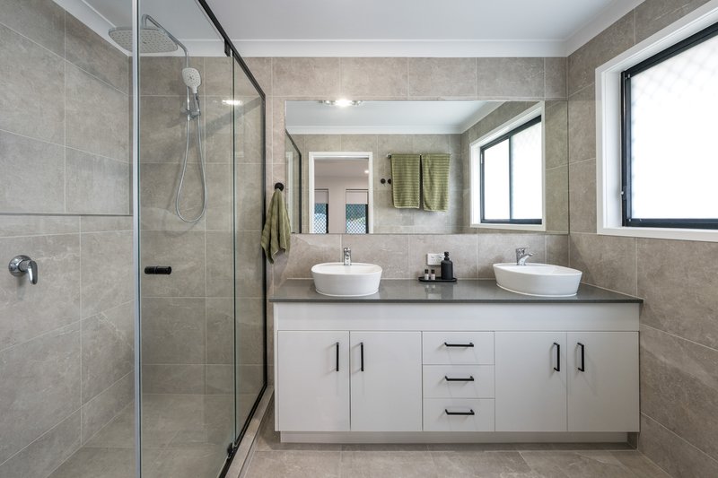 Photo - 11 Chestnut Street, Caboolture South QLD 4510 - Image 6