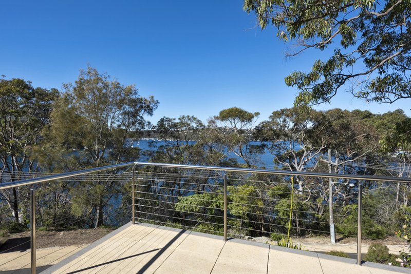 Photo - 11 Cheyne Walk, Castlecrag NSW 2068 - Image 3