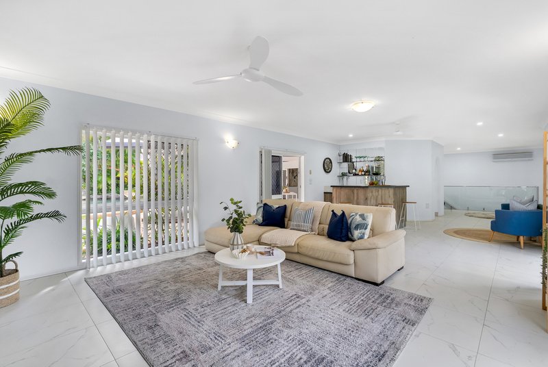 Photo - 11 Cicero Close, Mooroobool QLD 4870 - Image 8