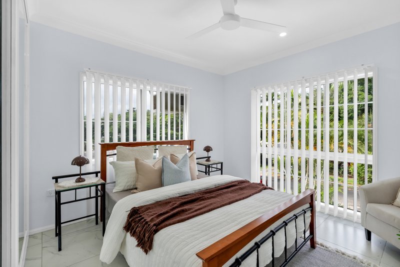 Photo - 11 Cicero Close, Mooroobool QLD 4870 - Image 19