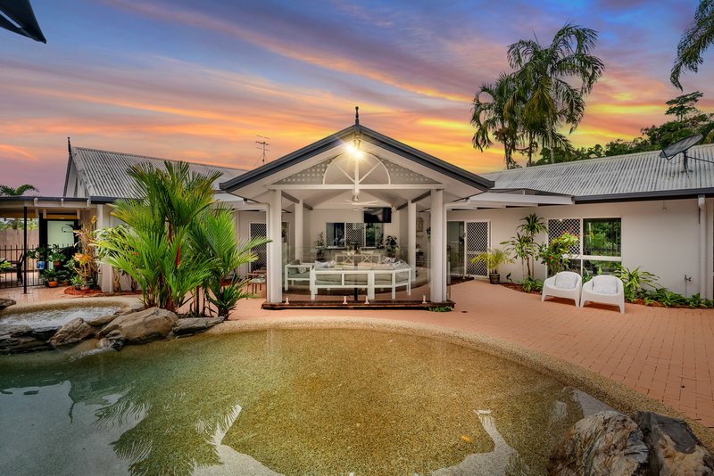 Photo - 11 Cicero Close, Mooroobool QLD 4870 - Image 21