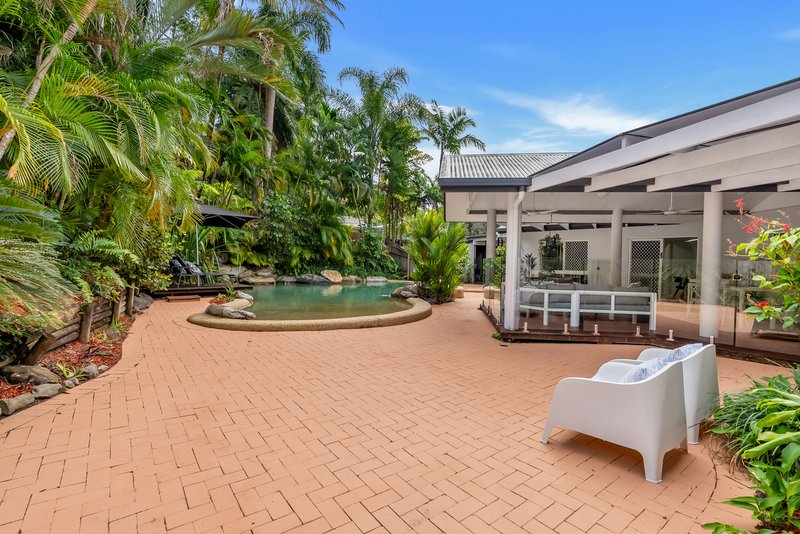 Photo - 11 Cicero Close, Mooroobool QLD 4870 - Image 27