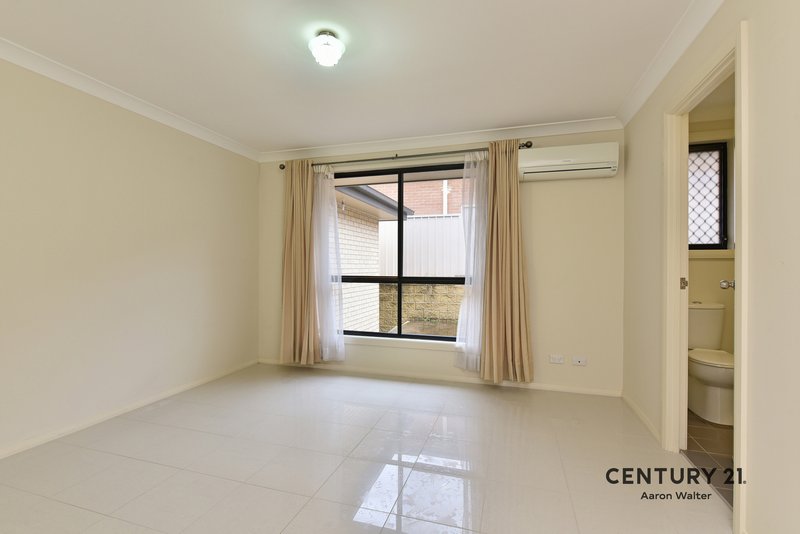 Photo - 11 Clarkstone Avenue, Cameron Park NSW 2285 - Image 7