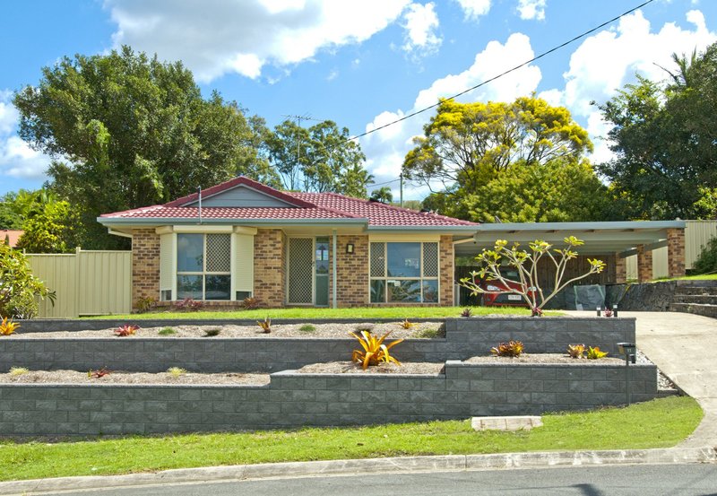 11 Clayton Drive, Edens Landing QLD 4207