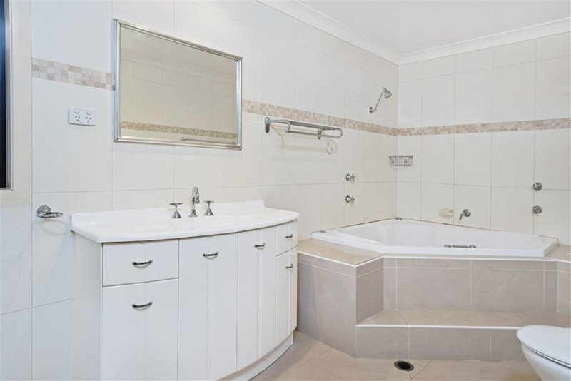 Photo - 11 Clifton Drive, Port Macquarie NSW 2444 - Image 11