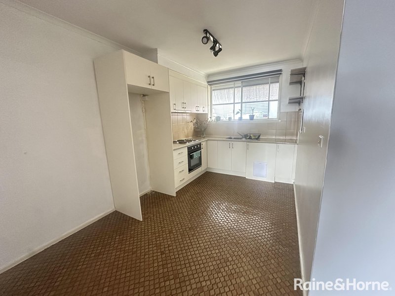 Photo - 1/1 Close Avenue, Dandenong VIC 3175 - Image 4