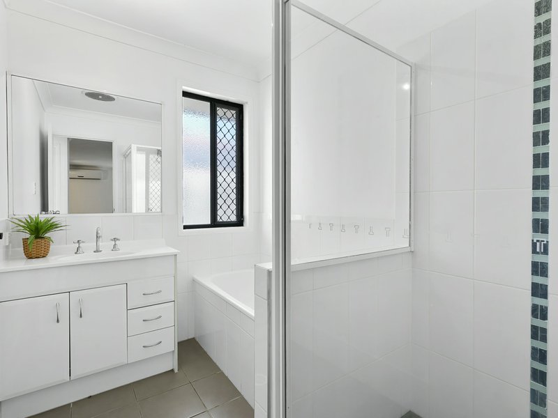 Photo - 11 Coach Road West , Morayfield QLD 4506 - Image 13