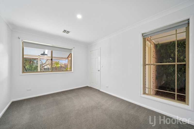 Photo - 11 Coachwood Avenue, Jerrabomberra NSW 2619 - Image 11