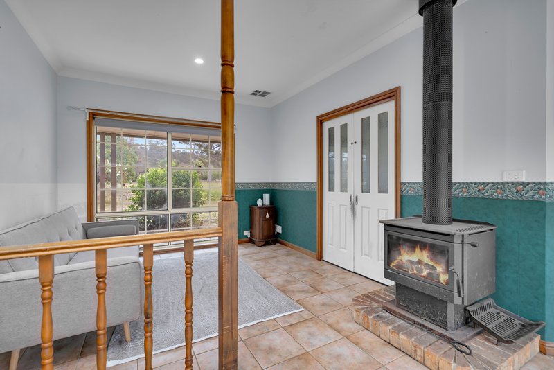 Photo - 11 Coates Road, Hill Top NSW 2575 - Image 11