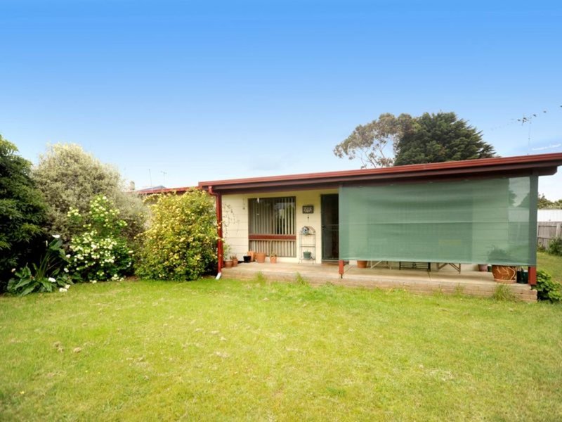 11 Coatsworth Avenue, St Leonards VIC 3223