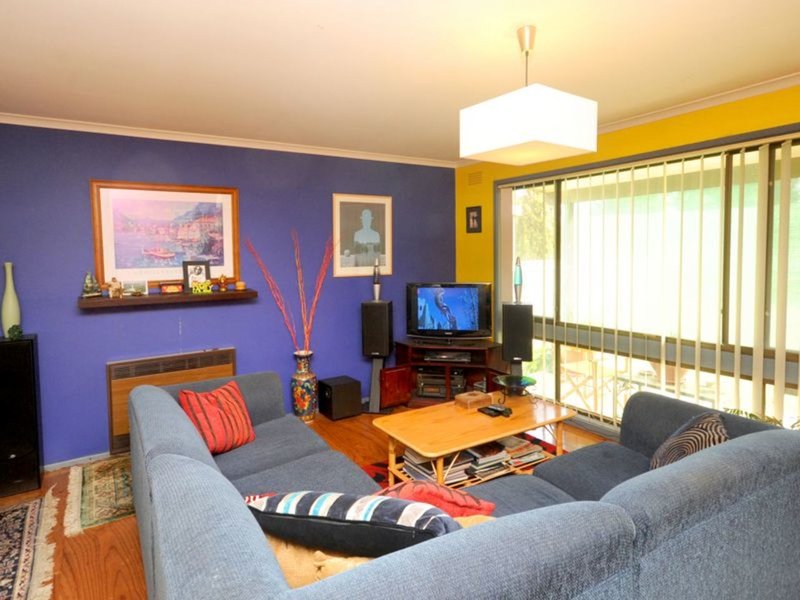 Photo - 11 Coatsworth Avenue, St Leonards VIC 3223 - Image 6