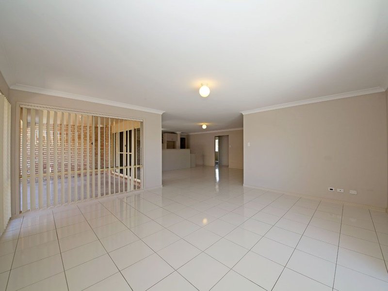 Photo - 11 Cockatiel Court, Deception Bay QLD 4508 - Image 7