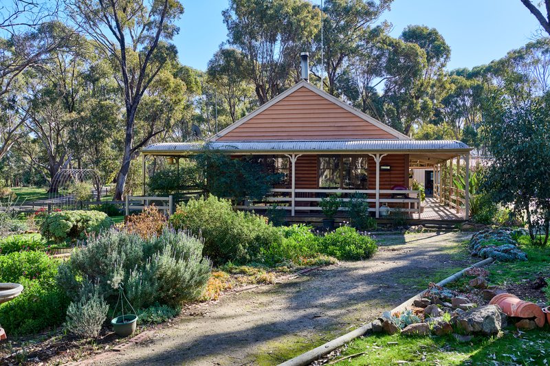 11 Codes Lane, Heathcote VIC 3523