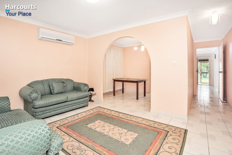 Photo - 11 Colebee Crescent, Hassall Grove NSW 2761 - Image 2