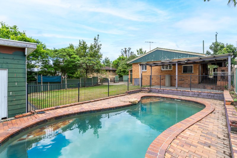 Photo - 11 Coleridge Street, Stafford Heights QLD 4053 - Image 4