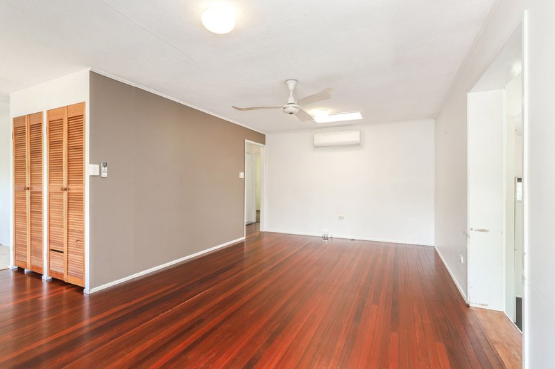 Photo - 11 Coleridge Street, Stafford Heights QLD 4053 - Image 8