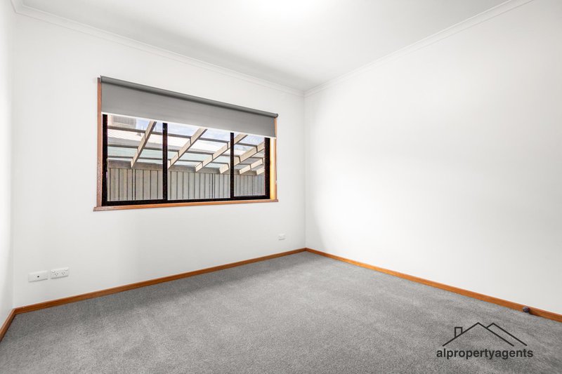 Photo - 11 Colla Court, Horsham VIC 3400 - Image 7