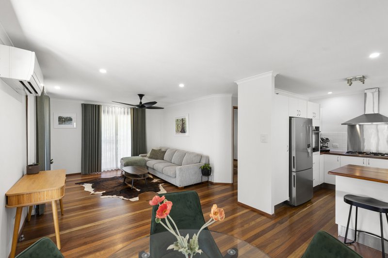 Photo - 11 Connemara Road, Gaven QLD 4211 - Image 4