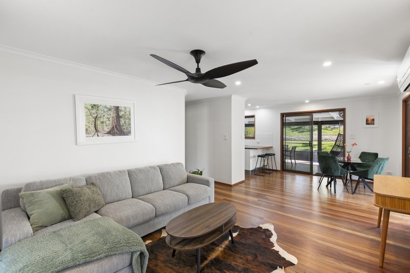 Photo - 11 Connemara Road, Gaven QLD 4211 - Image 6