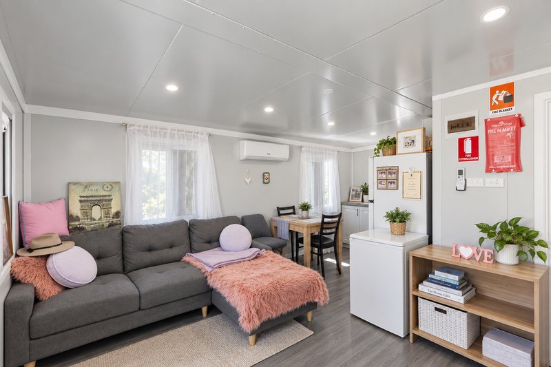 Photo - 11 Connemara Road, Gaven QLD 4211 - Image 23
