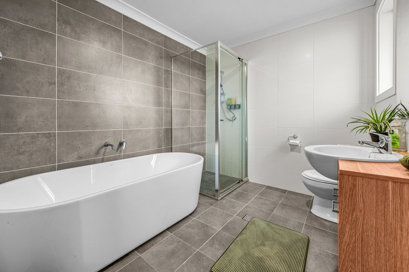 Photo - 11 Conquest Close, Rutherford NSW 2320 - Image 8