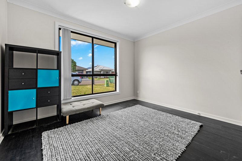 Photo - 11 Conquest Close, Rutherford NSW 2320 - Image 10
