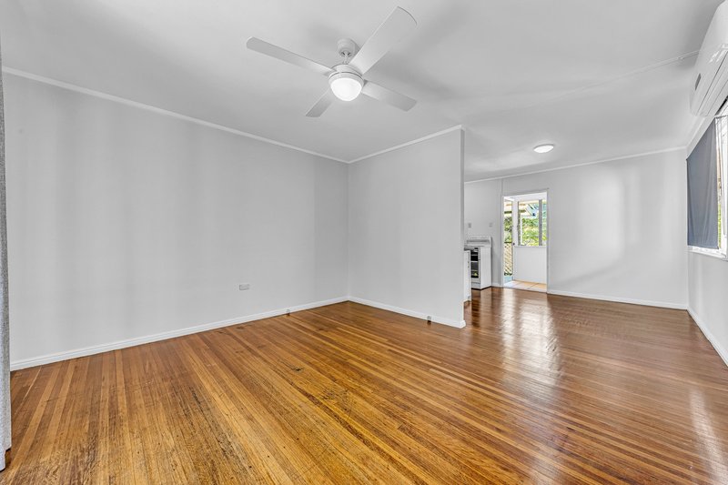 Photo - 11 Conway Street, Geebung QLD 4034 - Image 5
