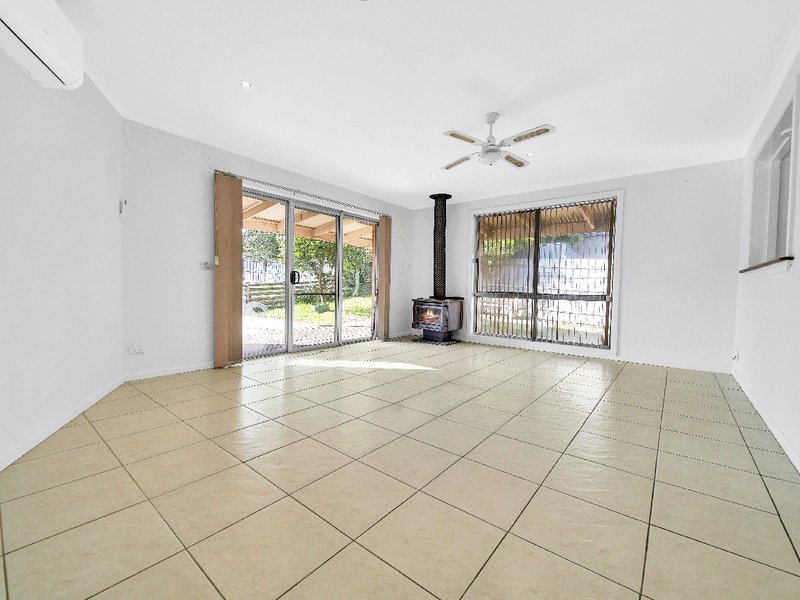 Photo - 11 Coolavin Road, Noble Park North VIC 3174 - Image 4