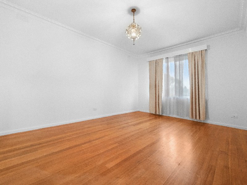 Photo - 11 Coolavin Road, Noble Park North VIC 3174 - Image 8