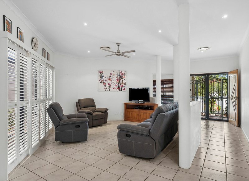 Photo - 11 Cooloola Place, Twin Waters QLD 4564 - Image 4