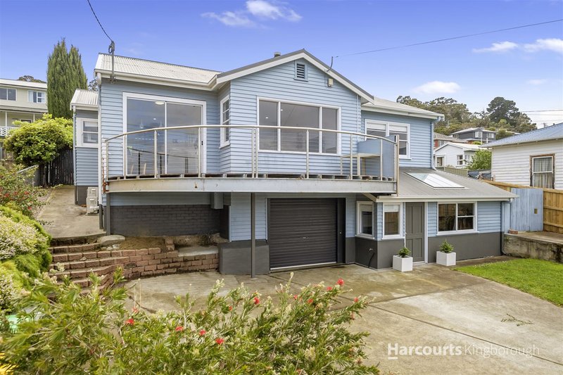 Photo - 11 Corinna Road, Lindisfarne TAS 7015 - Image 2