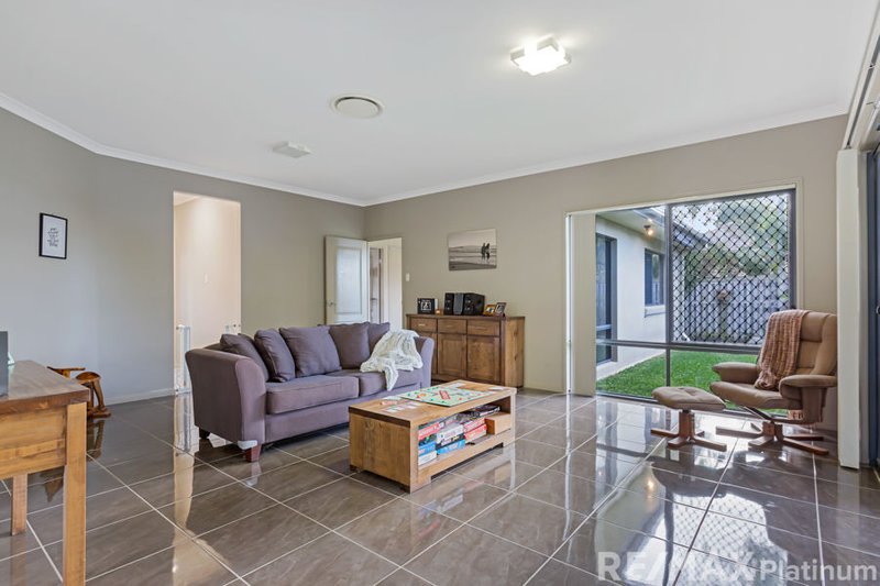 Photo - 11 Coronata Crescent, Narangba QLD 4504 - Image 8