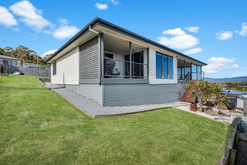 Photo - 11 Cosgrove Court, Beauty Point TAS 7270 - Image 2