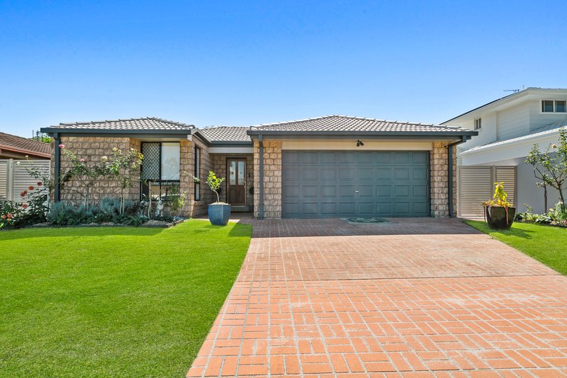 Photo - 11 Cosmos Court, Elanora QLD 4221 - Image 7