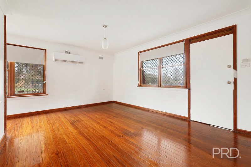 Photo - 11 Cossa Street, Tamworth NSW 2340 - Image 2