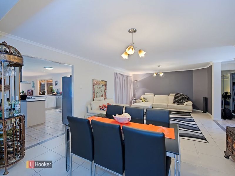 Photo - 11 Cotter Court, Murrumba Downs QLD 4503 - Image 7