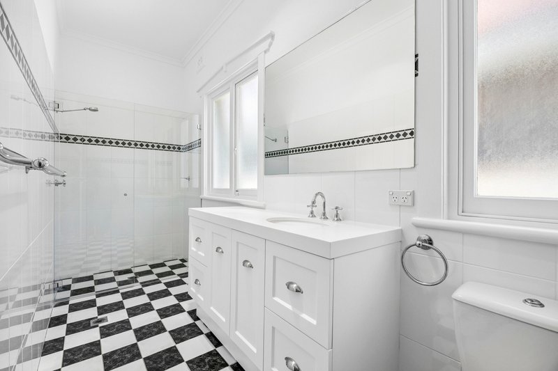 Photo - 11 Cove Avenue, Manly NSW 2095 - Image 11