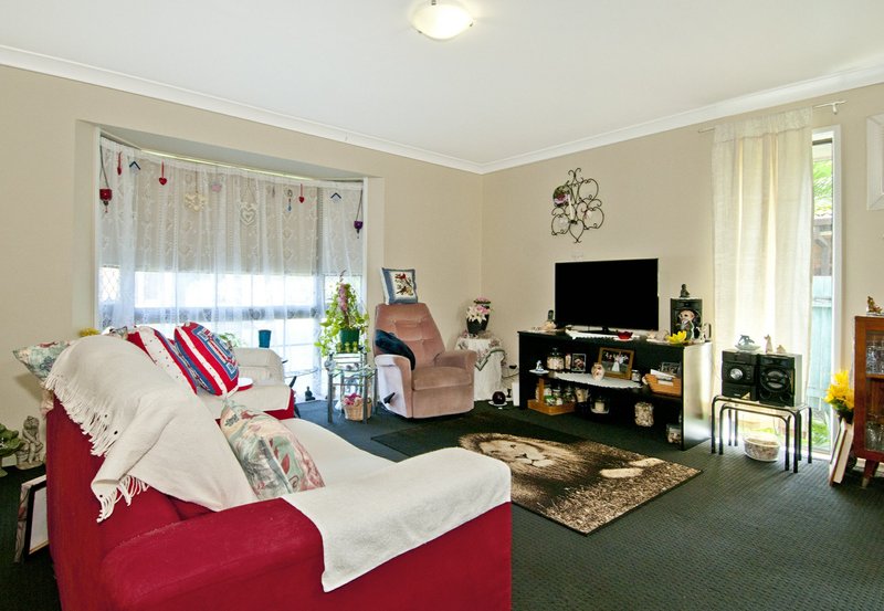 Photo - 11 Cramer Boulevard, Mount Warren Park QLD 4207 - Image 3